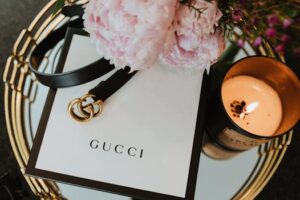 gucci logo on handbag