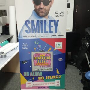 un roll up banner